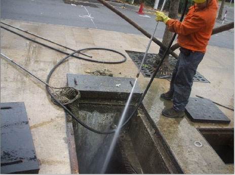 靖远池底污泥如何清理