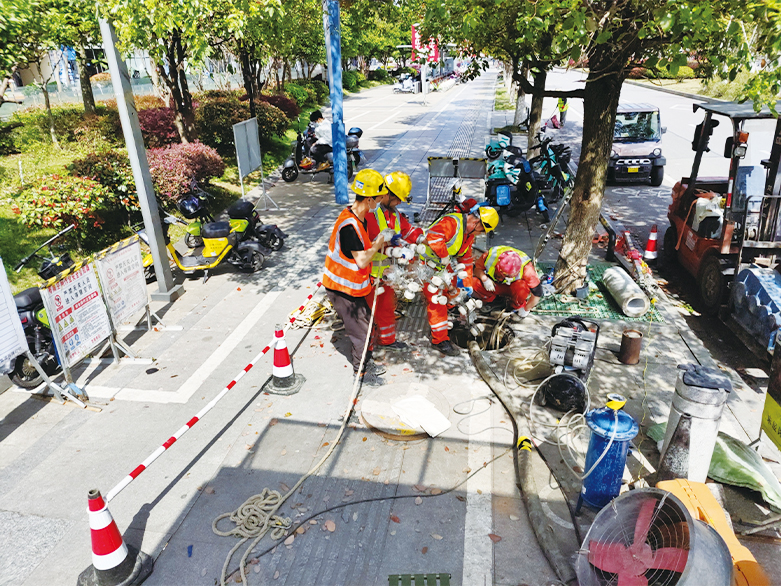  靖远UV-CIPP紫外光固化修复