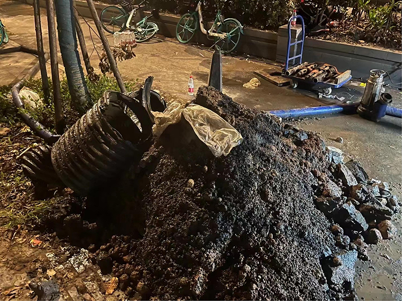 靖远本地下水道疏通师傅，不通不收费【距您500米】